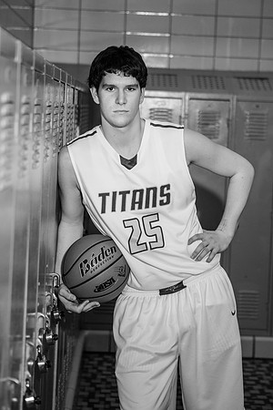 Drew Gaurke Senior Images-6439-2
