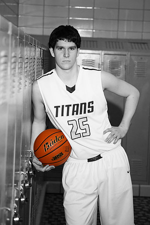 Drew Gaurke Senior Images-6439BW