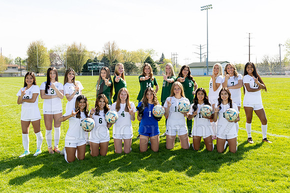 Boylan Varsity Girls Soccer Team and Senior Shoot 4-25-2024-0046