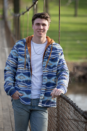 Nolan Brauns Senior Images 5-4-2022-0224