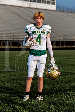 Boylan Varsity Senior Banner Shoot 8-4-2026-0009