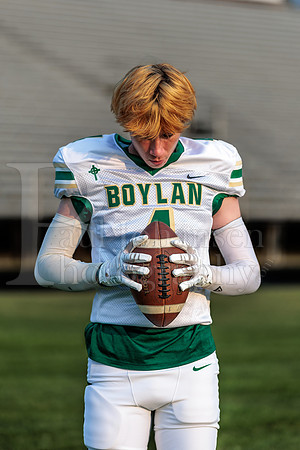 Boylan Varsity Senior Banner Shoot 8-4-2026-0017
