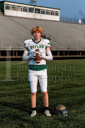 Boylan Varsity Senior Banner Shoot 8-4-2026-0022