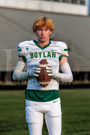 Boylan Varsity Senior Banner Shoot 8-4-2026-0025