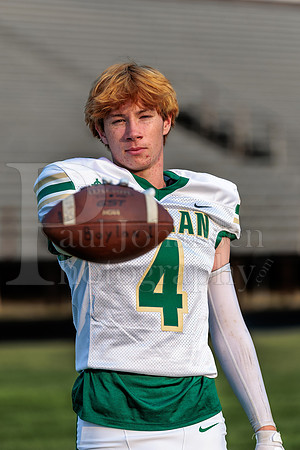 Boylan Varsity Senior Banner Shoot 8-4-2026-0029