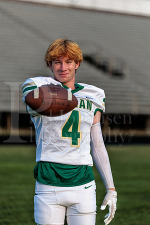 Boylan Varsity Senior Banner Shoot 8-4-2026-0034
