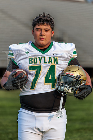 Boylan Varsity Senior Banner Shoot 8-4-2026-0044