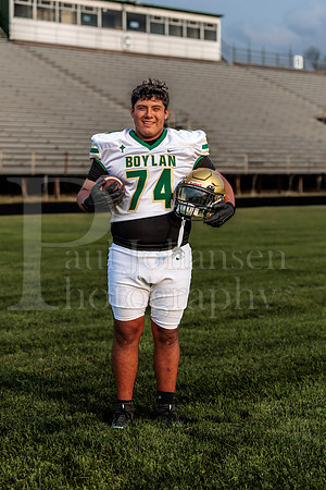Boylan Varsity Senior Banner Shoot 8-4-2026-0046
