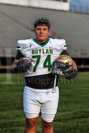 Boylan Varsity Senior Banner Shoot 8-4-2026-0048