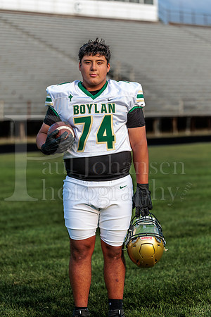 Boylan Varsity Senior Banner Shoot 8-4-2026-0050