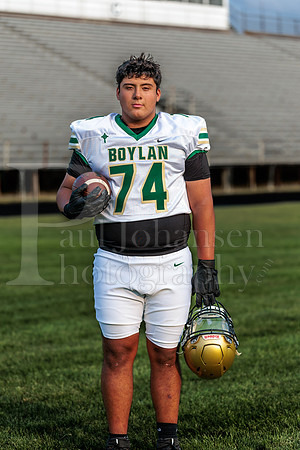 Boylan Varsity Senior Banner Shoot 8-4-2026-0051