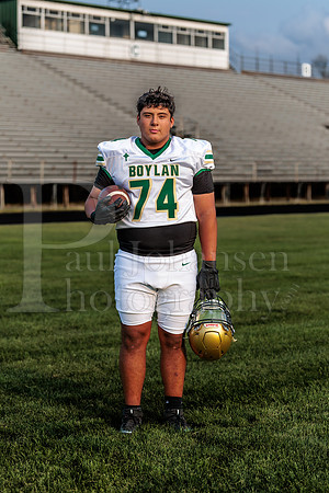 Boylan Varsity Senior Banner Shoot 8-4-2026-0052