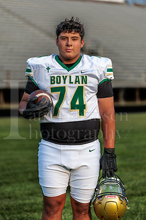 Boylan Varsity Senior Banner Shoot 8-4-2026-0055