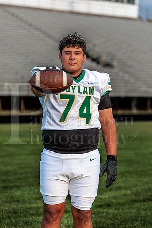 Boylan Varsity Senior Banner Shoot 8-4-2026-0068