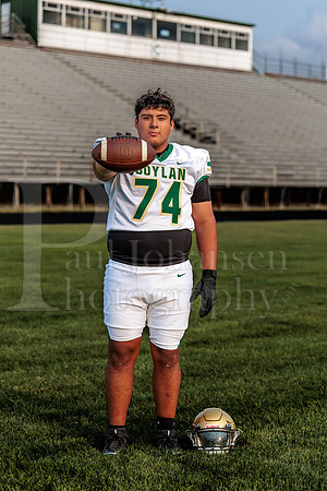 Boylan Varsity Senior Banner Shoot 8-4-2026-0071