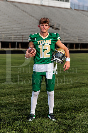 Boylan Varsity Senior Banner Shoot 8-4-2026-0087