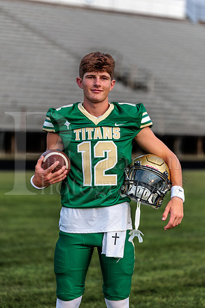 Boylan Varsity Senior Banner Shoot 8-4-2026-0088