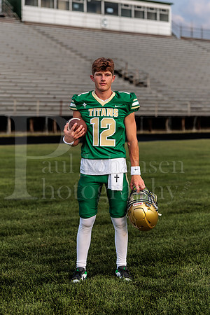 Boylan Varsity Senior Banner Shoot 8-4-2026-0091
