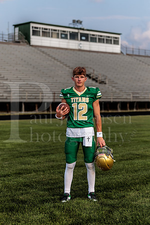 Boylan Varsity Senior Banner Shoot 8-4-2026-0092