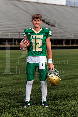 Boylan Varsity Senior Banner Shoot 8-4-2026-0095