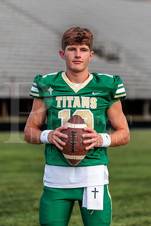 Boylan Varsity Senior Banner Shoot 8-4-2026-0105
