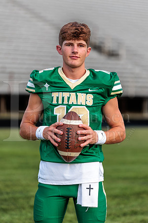 Boylan Varsity Senior Banner Shoot 8-4-2026-0108