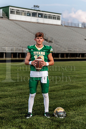 Boylan Varsity Senior Banner Shoot 8-4-2026-0111