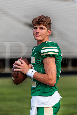 Boylan Varsity Senior Banner Shoot 8-4-2026-0123
