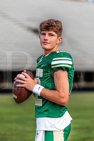 Boylan Varsity Senior Banner Shoot 8-4-2026-0129