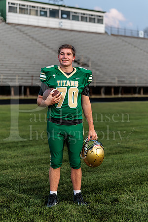 Boylan Varsity Senior Banner Shoot 8-4-2026-0172