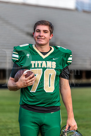 Boylan Varsity Senior Banner Shoot 8-4-2026-0178