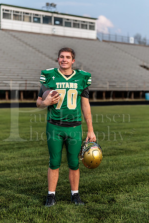 Boylan Varsity Senior Banner Shoot 8-4-2026-0181
