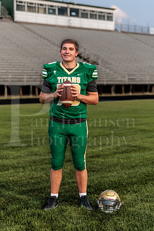 Boylan Varsity Senior Banner Shoot 8-4-2026-0193