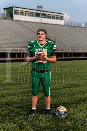 Boylan Varsity Senior Banner Shoot 8-4-2026-0195