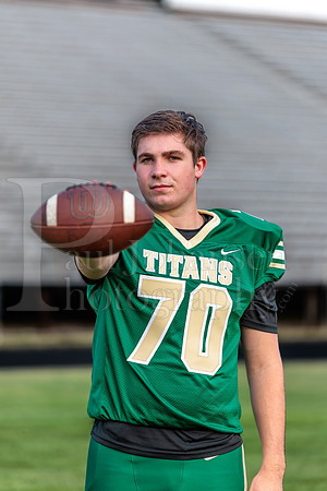 Boylan Varsity Senior Banner Shoot 8-4-2026-0201
