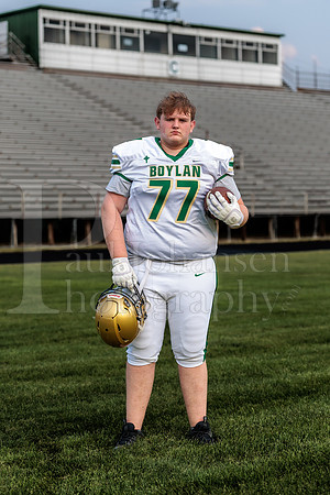 Boylan Varsity Senior Banner Shoot 8-4-2026-0210
