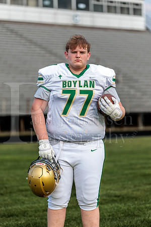 Boylan Varsity Senior Banner Shoot 8-4-2026-0214