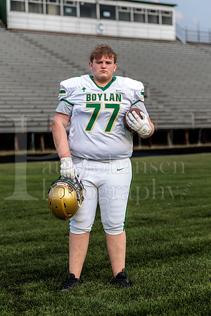 Boylan Varsity Senior Banner Shoot 8-4-2026-0216