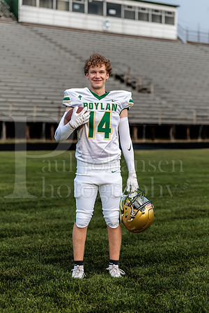 Boylan Varsity Senior Banner Shoot 8-4-2026-0251