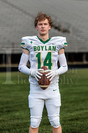 Boylan Varsity Senior Banner Shoot 8-4-2026-0263