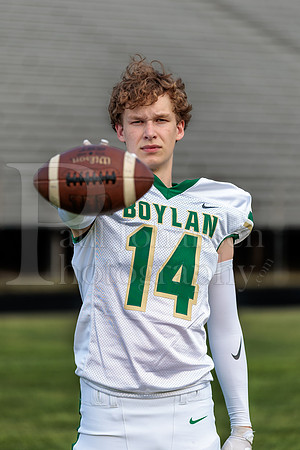 Boylan Varsity Senior Banner Shoot 8-4-2026-0271