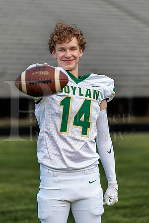Boylan Varsity Senior Banner Shoot 8-4-2026-0279