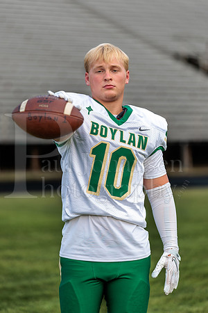 Boylan Varsity Senior Banner Shoot 8-4-2026-0321
