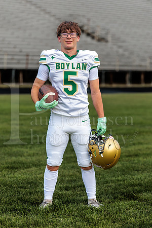 Boylan Varsity Senior Banner Shoot 8-4-2026-0345