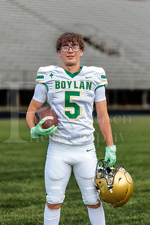 Boylan Varsity Senior Banner Shoot 8-4-2026-0347