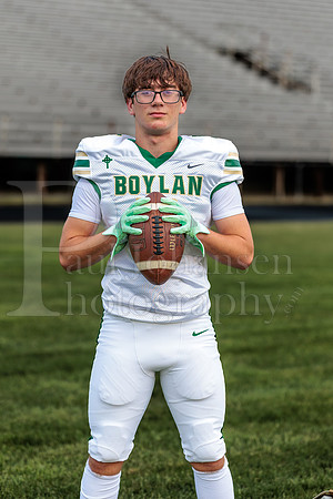Boylan Varsity Senior Banner Shoot 8-4-2026-0364