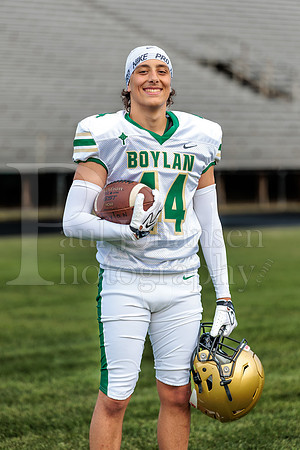 Boylan Varsity Senior Banner Shoot 8-4-2026-0380