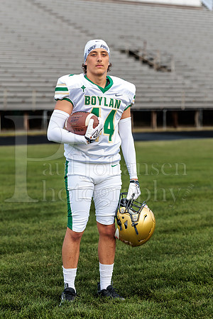 Boylan Varsity Senior Banner Shoot 8-4-2026-0383