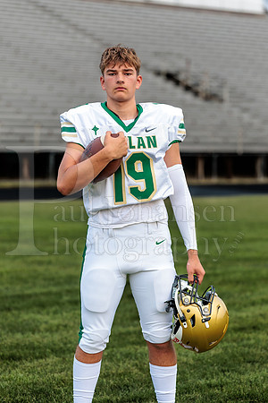 Boylan Varsity Senior Banner Shoot 8-4-2026-0417