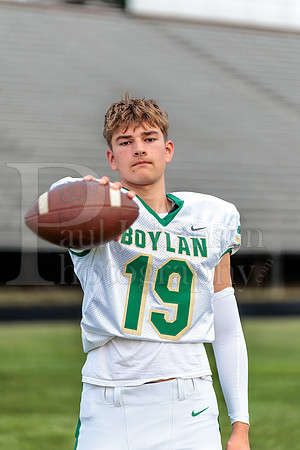 Boylan Varsity Senior Banner Shoot 8-4-2026-0455